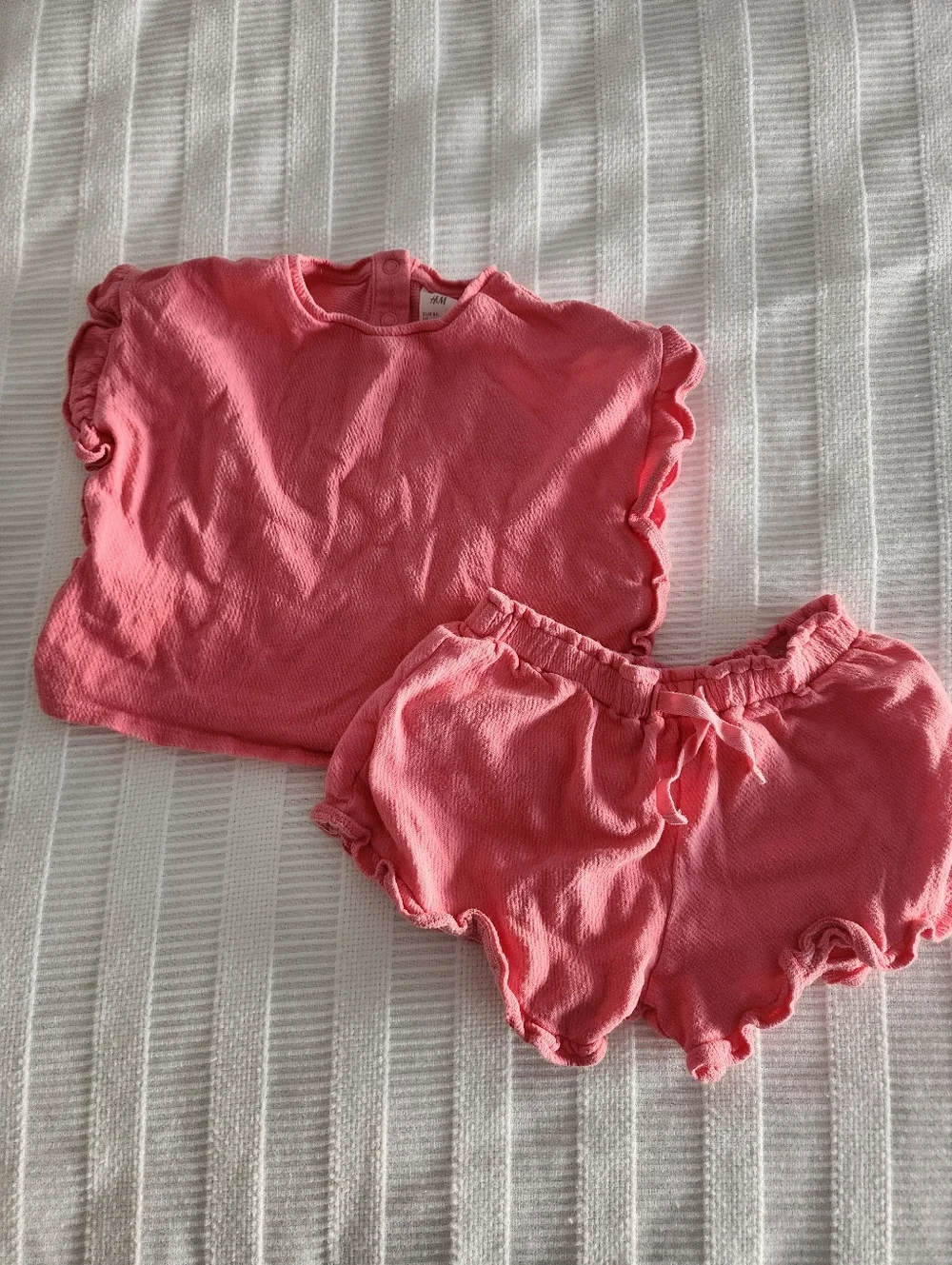 H&M Short Set - Picture 1 of 2